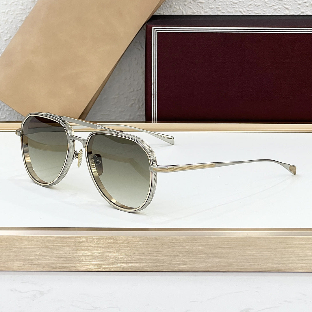 Fashionable and high-end, light luxury, handcrafted toad vacation trendy sunglasses for men and women